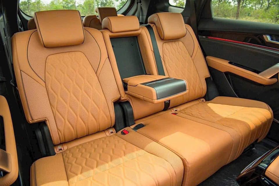 Nội thất BYD Sealion 8