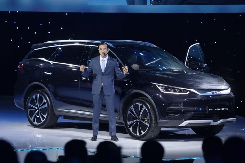Sự kiện ra mắt xe BYD Sealion 8