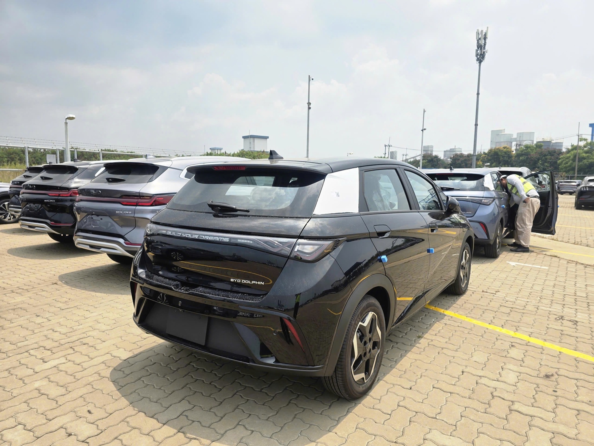 BYD Dolphin 2026 nhập khẩu Thái Lan