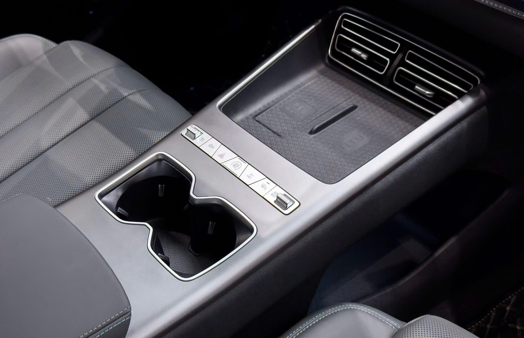 BYD Sealion 5 DM-i : Nội thất